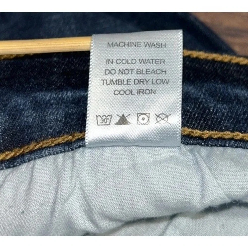 Judy Blue Capri Fit Jeans Women's Size 22W Dark Wash - Picture 9 of 9